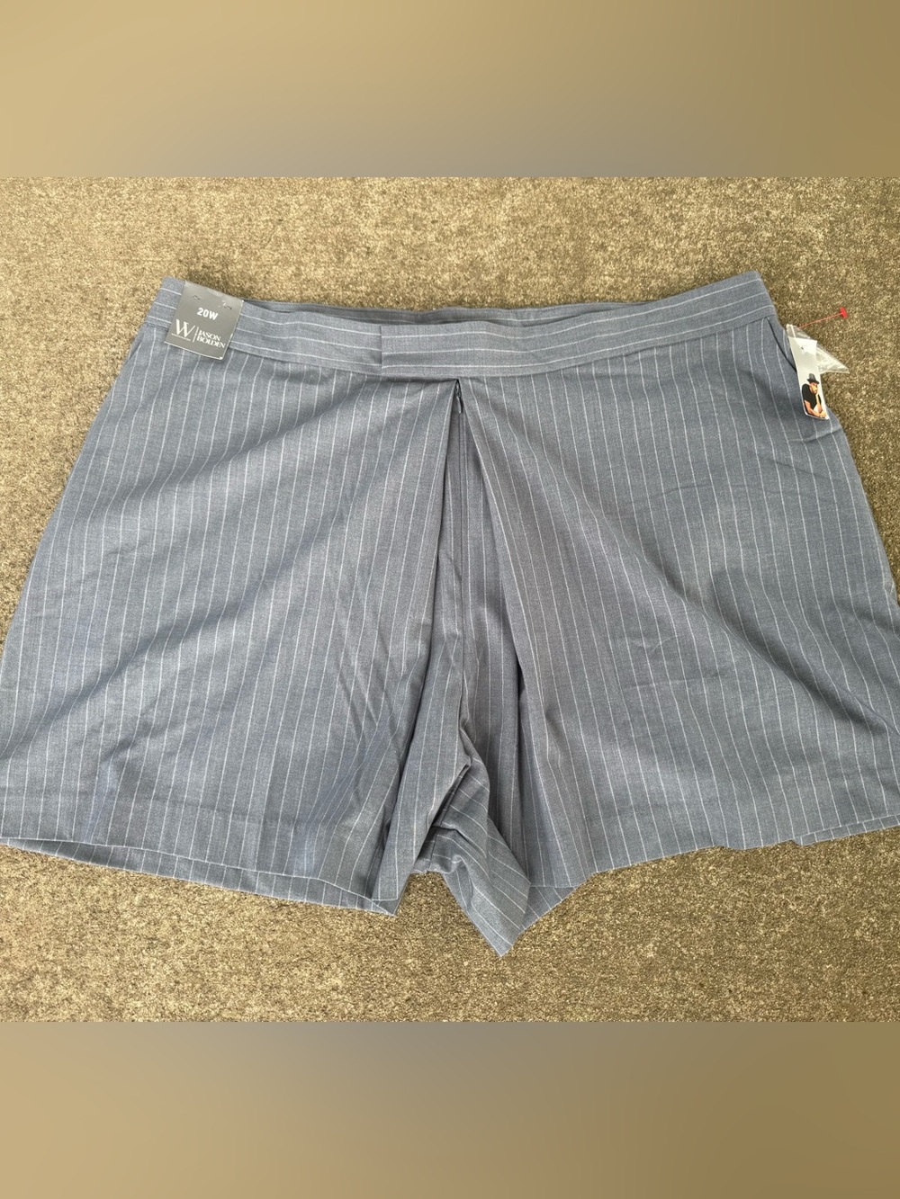 Worthington Jason Bolden Gray Pinstripe Pleated Trouser Shorts-size 20w& 24 NWT